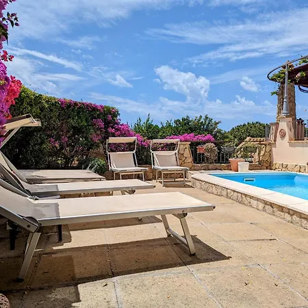 With Private Pool And Sea Views Feriehus Capitana